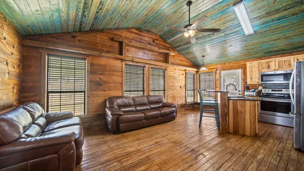 $279,000 | 360 Shed Johnson Lane, Brenham, TX 77833