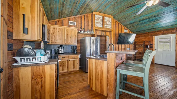 $279,000 | 360 Shed Johnson Lane, Brenham, TX 77833