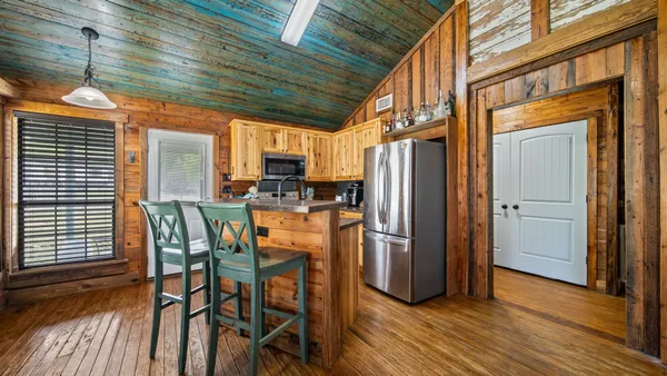 $279,000 | 360 Shed Johnson Lane, Brenham, TX 77833