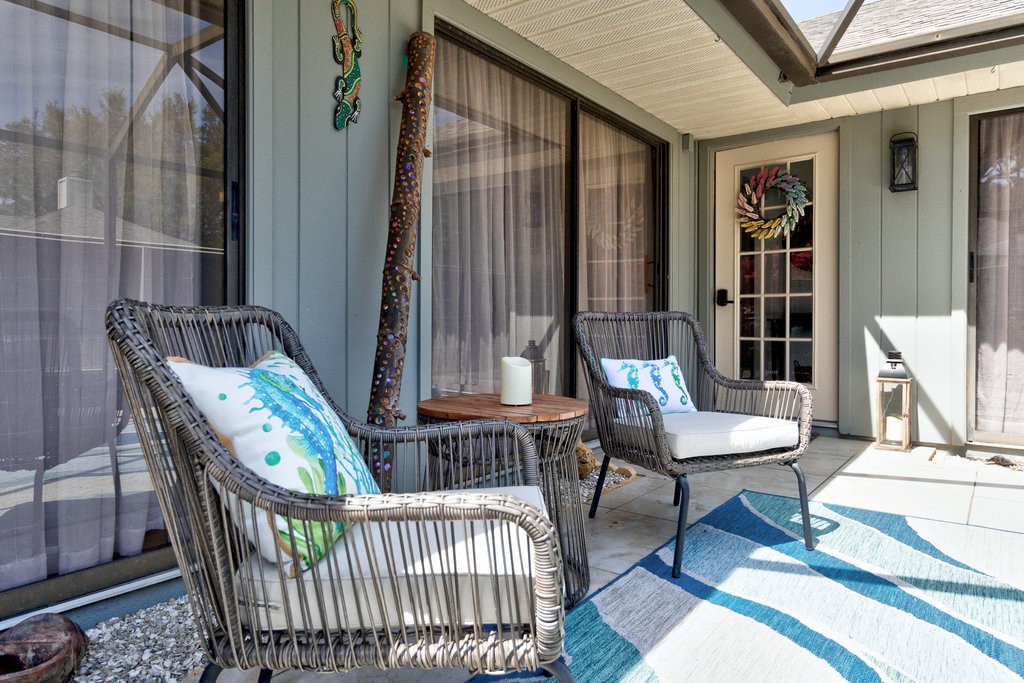 735 Timber Ridge Trail Southwest, Unit B Vero Beach, FL 32962 - Photo 4 of 36 Gallery Image 4