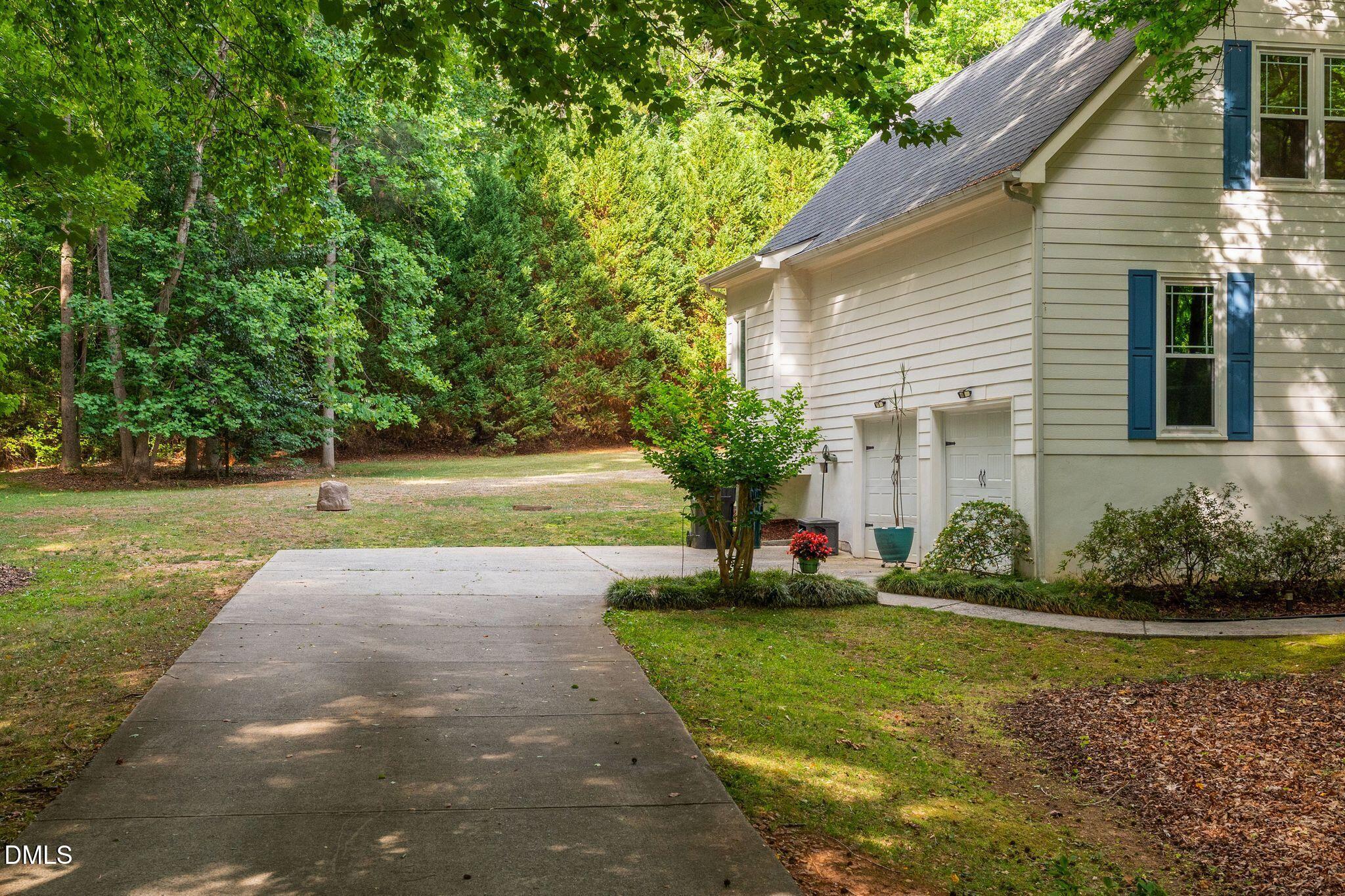 11912 Pembridge Lane Raleigh, NC 27613 - Photo 14 of 86
