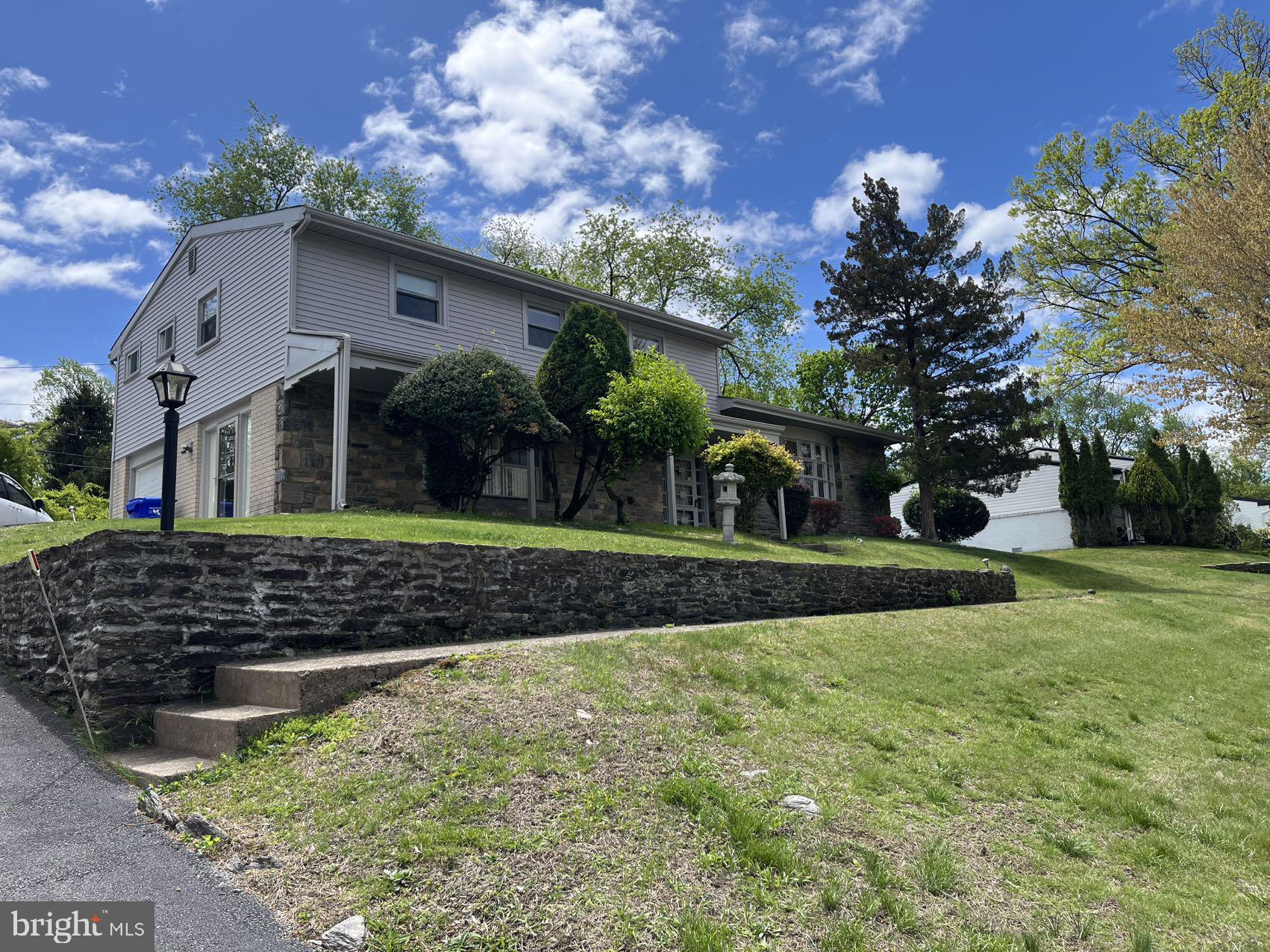 7757 Green Valley Road Wyncote, PA 19095 - Photo 3 of 26 Gallery Image 3