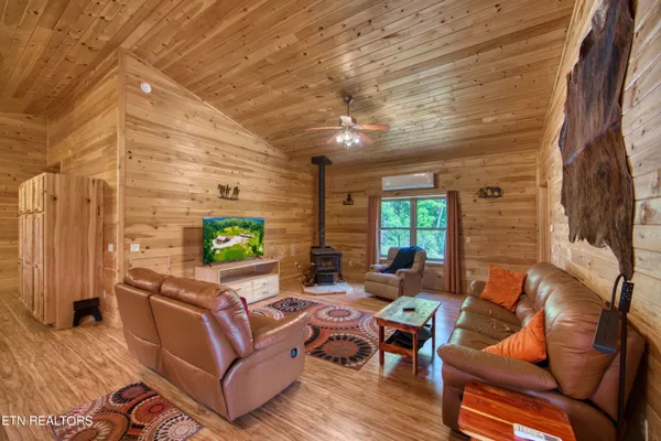 $789,000 | 1240 Louvaine Road, Jamestown, TN 38556
