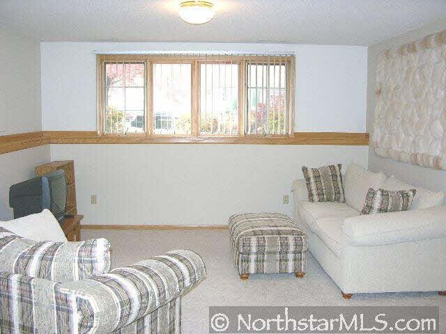 2031 50th Street Northwest Rochester, MN 55901 - Photo 9 of 10