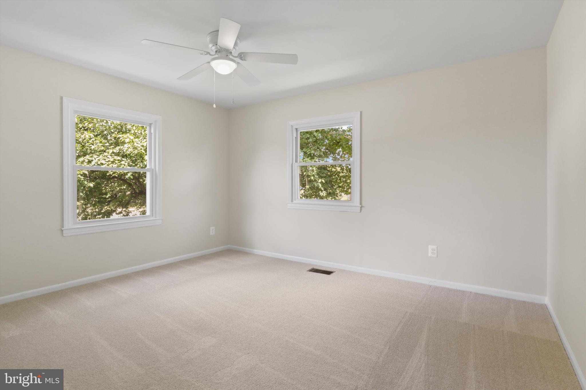 736 North York Road Sterling, VA 20164 - Photo 15 of 40 Bedroom two
