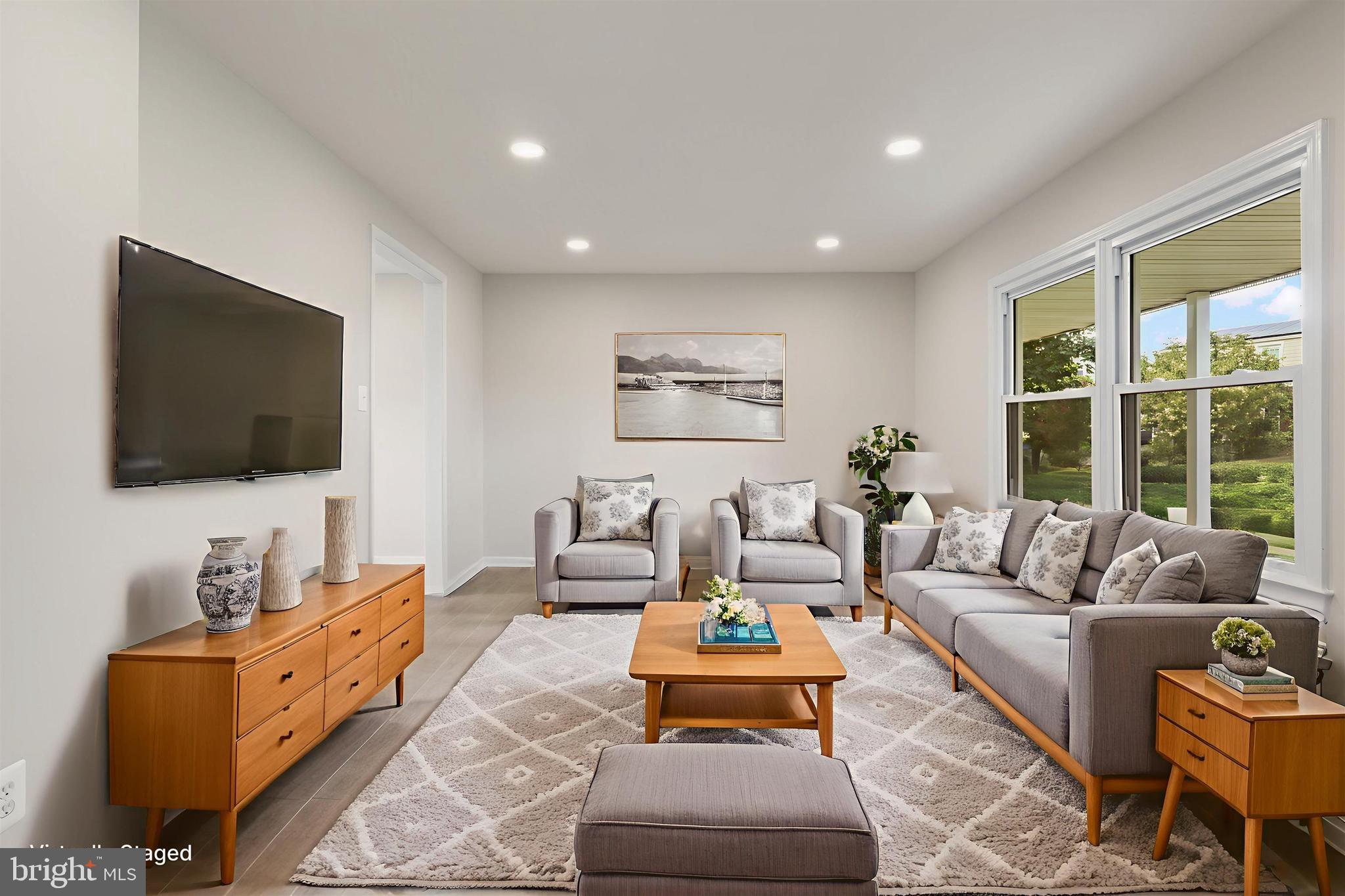 736 North York Road Sterling, VA 20164 - Photo 5 of 40 Living Room Staged