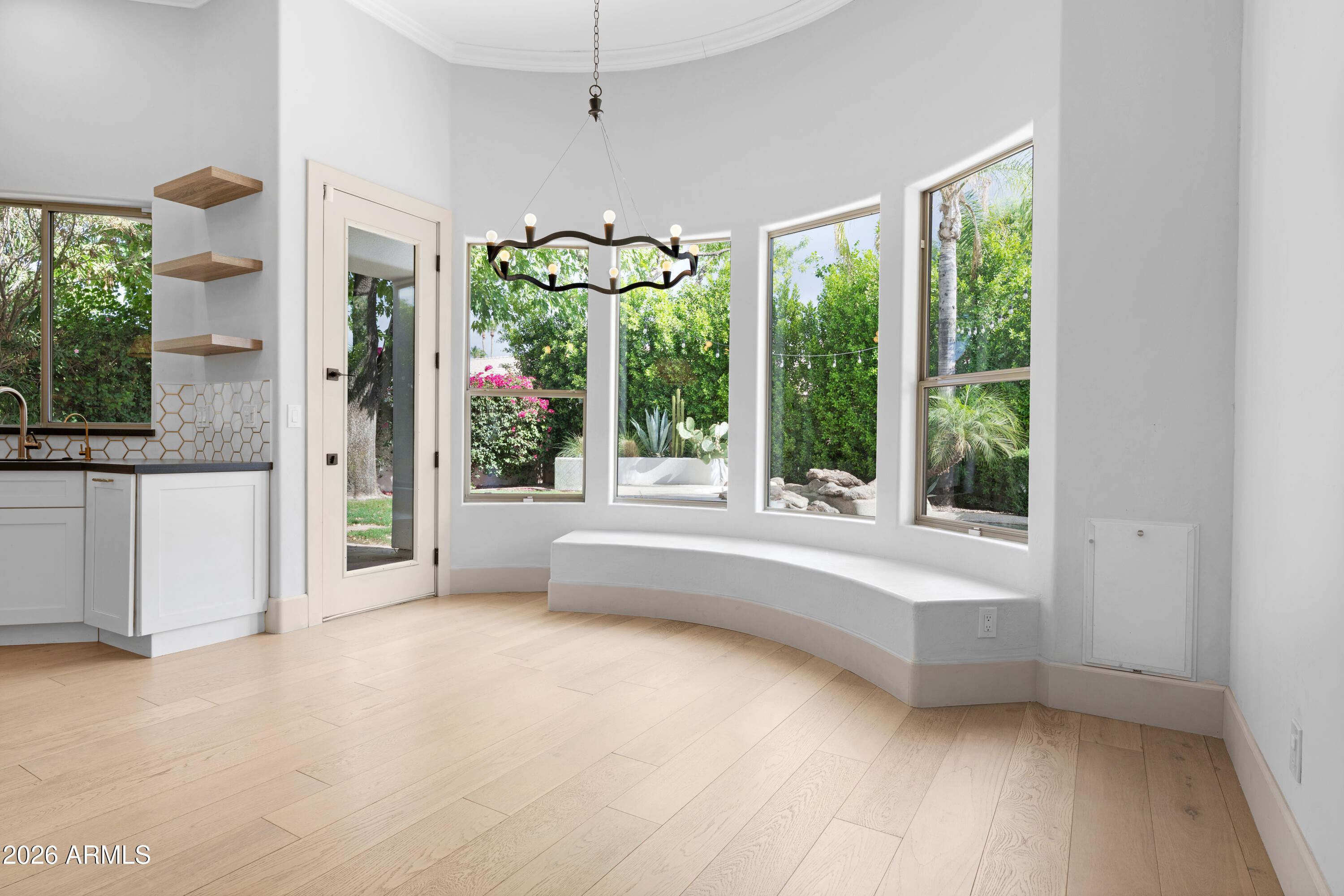 9470 East Bloomfield Road Scottsdale, AZ 85260 - Photo 12 of 49 Breakfast Nook 1
