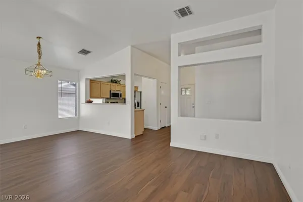 $2,100 | 2112 Joy Creek Lane, Henderson, NV 89012