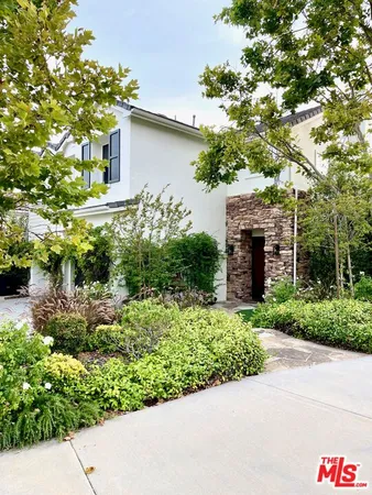$9,000 | 991 Deerhill Road, Oak Park, CA 91377