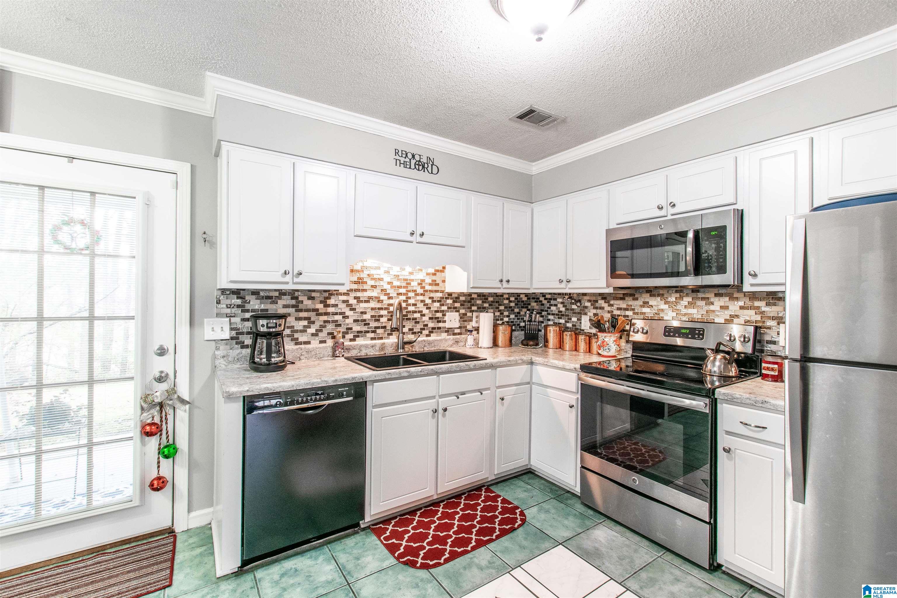 1452 Applegate Drive Alabaster, AL 35007 - Photo 11 of 33