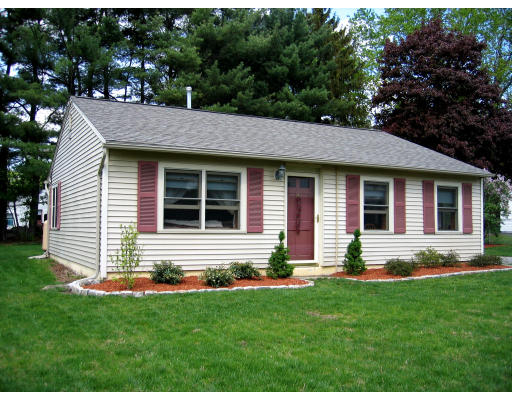 4 Kimball Road Auburn, MA 01501 - Photo 1 of 12 Gallery Image 1