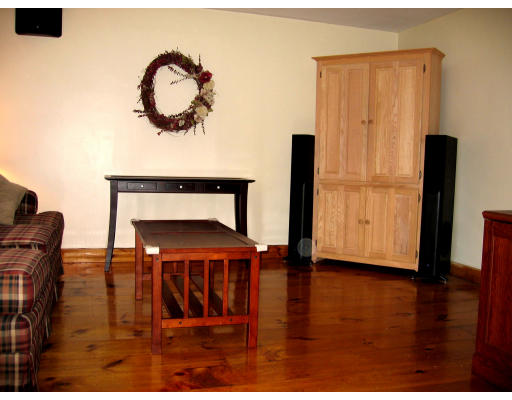 4 Kimball Road Auburn, MA 01501 - Photo 7 of 12 Gallery Image 7