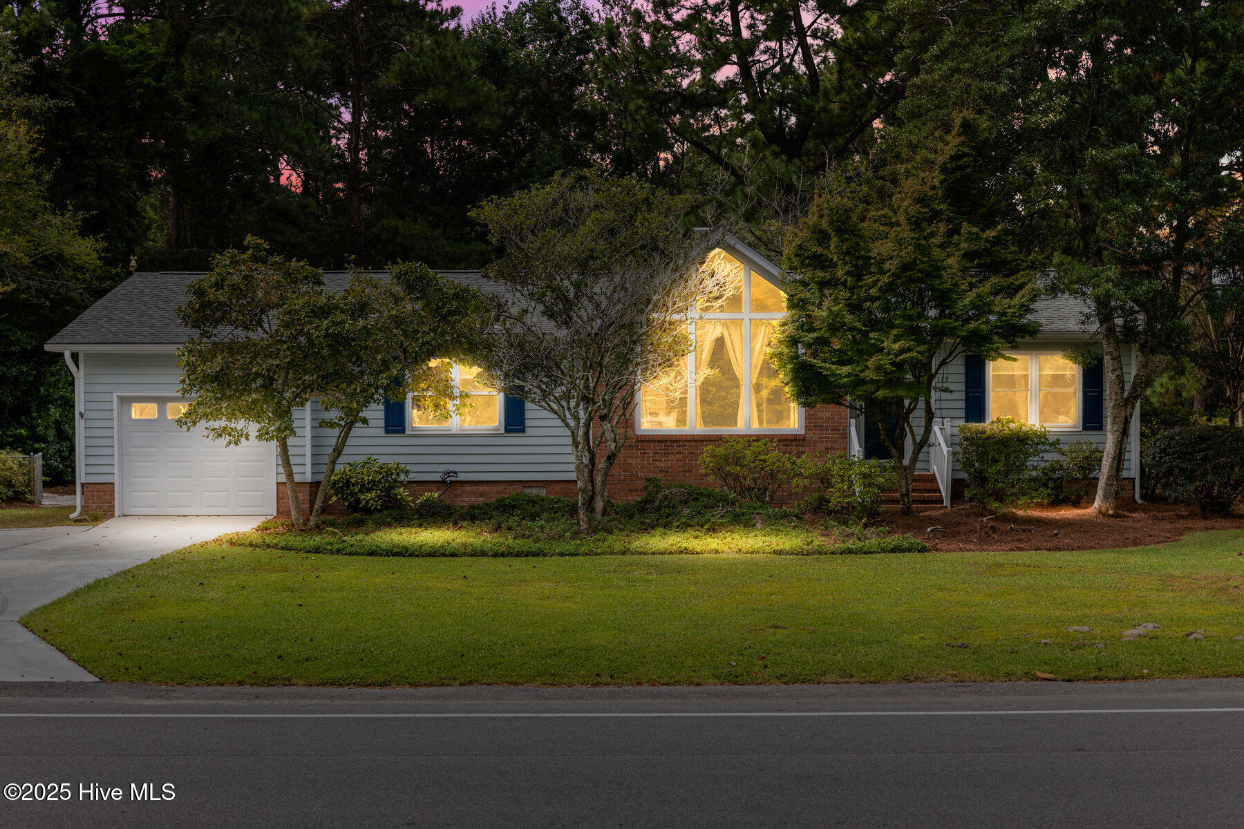 113 Brookview Road Wilmington, NC 28409 - Photo 3 of 44 002_113_brookview_road-02_324