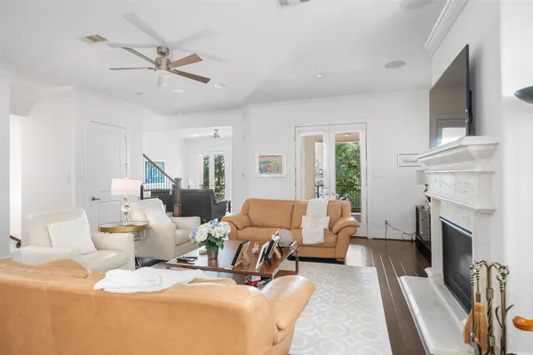 $1,304,999 | 18 Secluded Trail, The Woodlands, TX 77380