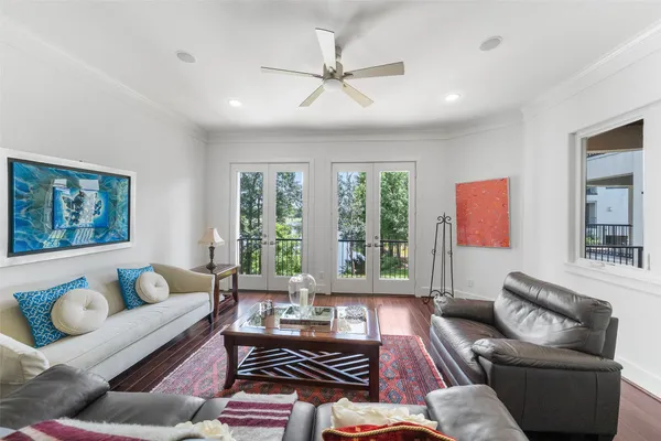 $1,304,999 | 18 Secluded Trail, The Woodlands, TX 77380