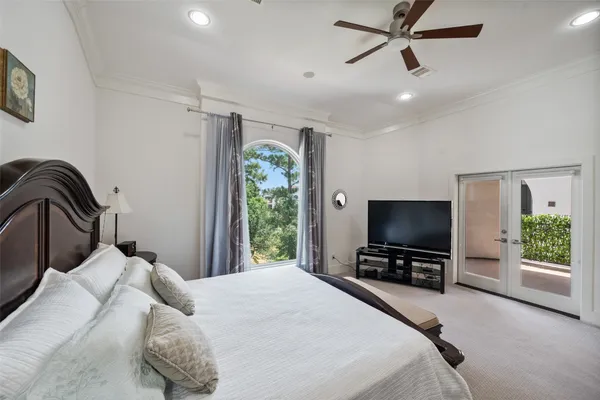 $1,304,999 | 18 Secluded Trail, The Woodlands, TX 77380