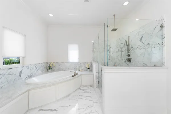 $1,304,999 | 18 Secluded Trail, The Woodlands, TX 77380