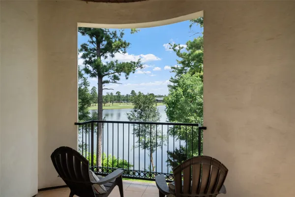 $1,304,999 | 18 Secluded Trail, The Woodlands, TX 77380