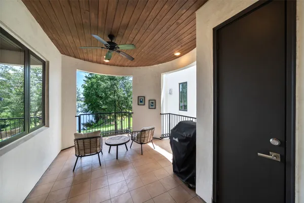 $1,304,999 | 18 Secluded Trail, The Woodlands, TX 77380