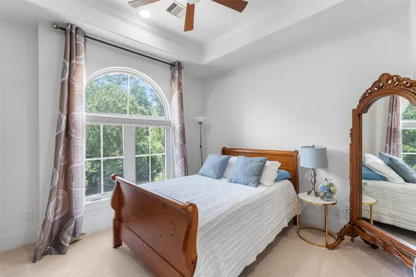 $1,304,999 | 18 Secluded Trail, The Woodlands, TX 77380