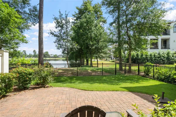 $1,304,999 | 18 Secluded Trail, The Woodlands, TX 77380