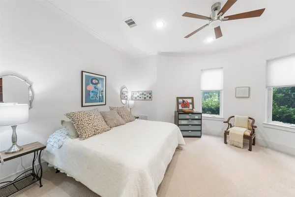 $1,304,999 | 18 Secluded Trail, The Woodlands, TX 77380