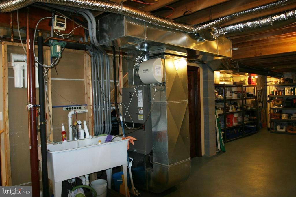 12550 Elk Run Road Midland, VA 22728 - Photo 24 of 30 Basement
