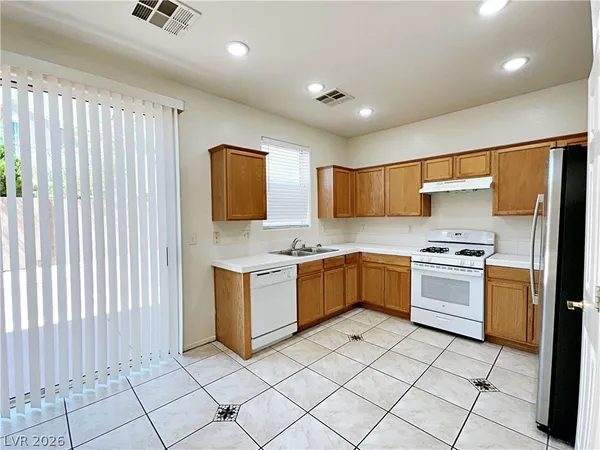$2,240 | 5914 West Tinazzi Way, Las Vegas, NV 89141