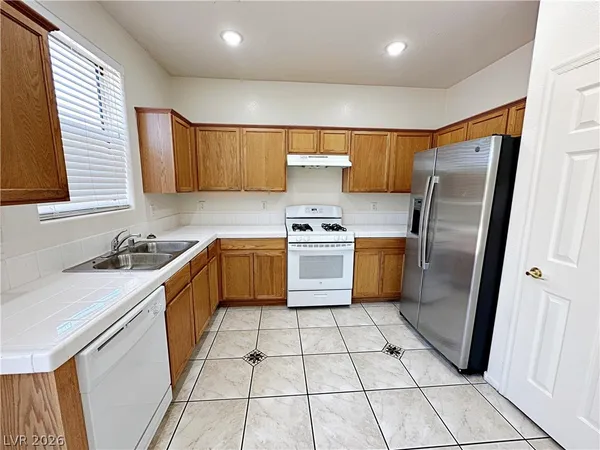 $2,240 | 5914 West Tinazzi Way, Las Vegas, NV 89141