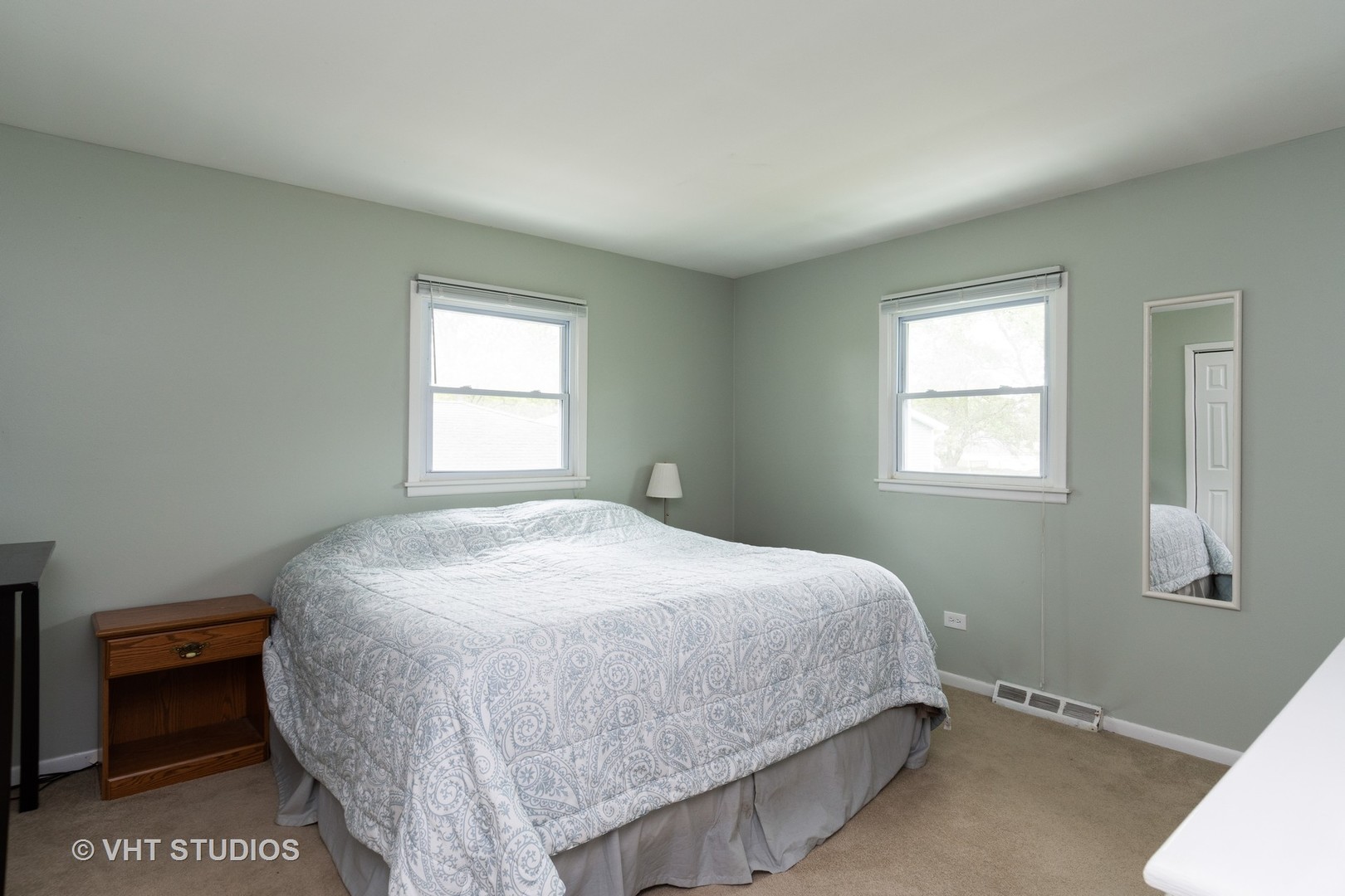 5S370 Radcliff Road Naperville, IL 60563 - Photo 8 of 18