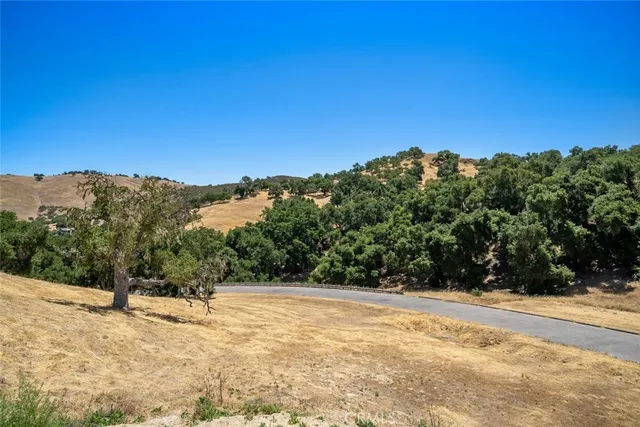 $1,199,999 | 9805 Steelhead Road, Paso Robles, CA 93446
