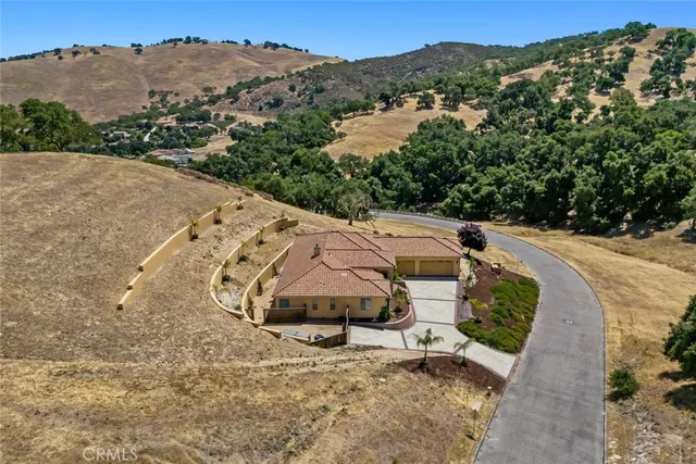 $1,199,999 | 9805 Steelhead Road, Paso Robles, CA 93446