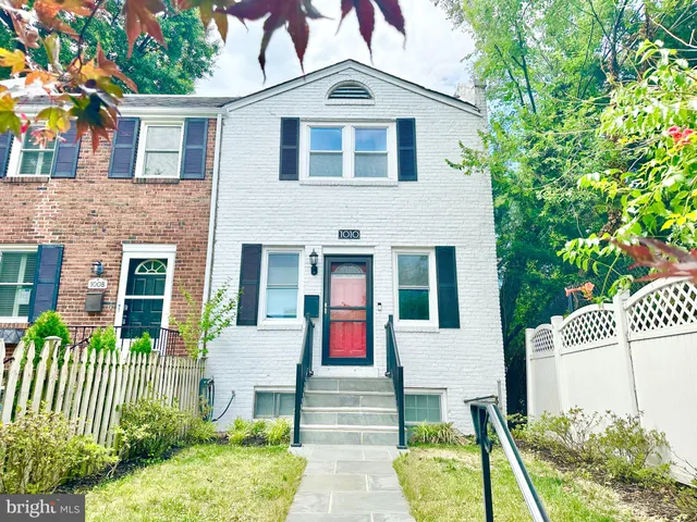 $3,950 | 1010 Bashford Lane, Alexandria, VA 22314
