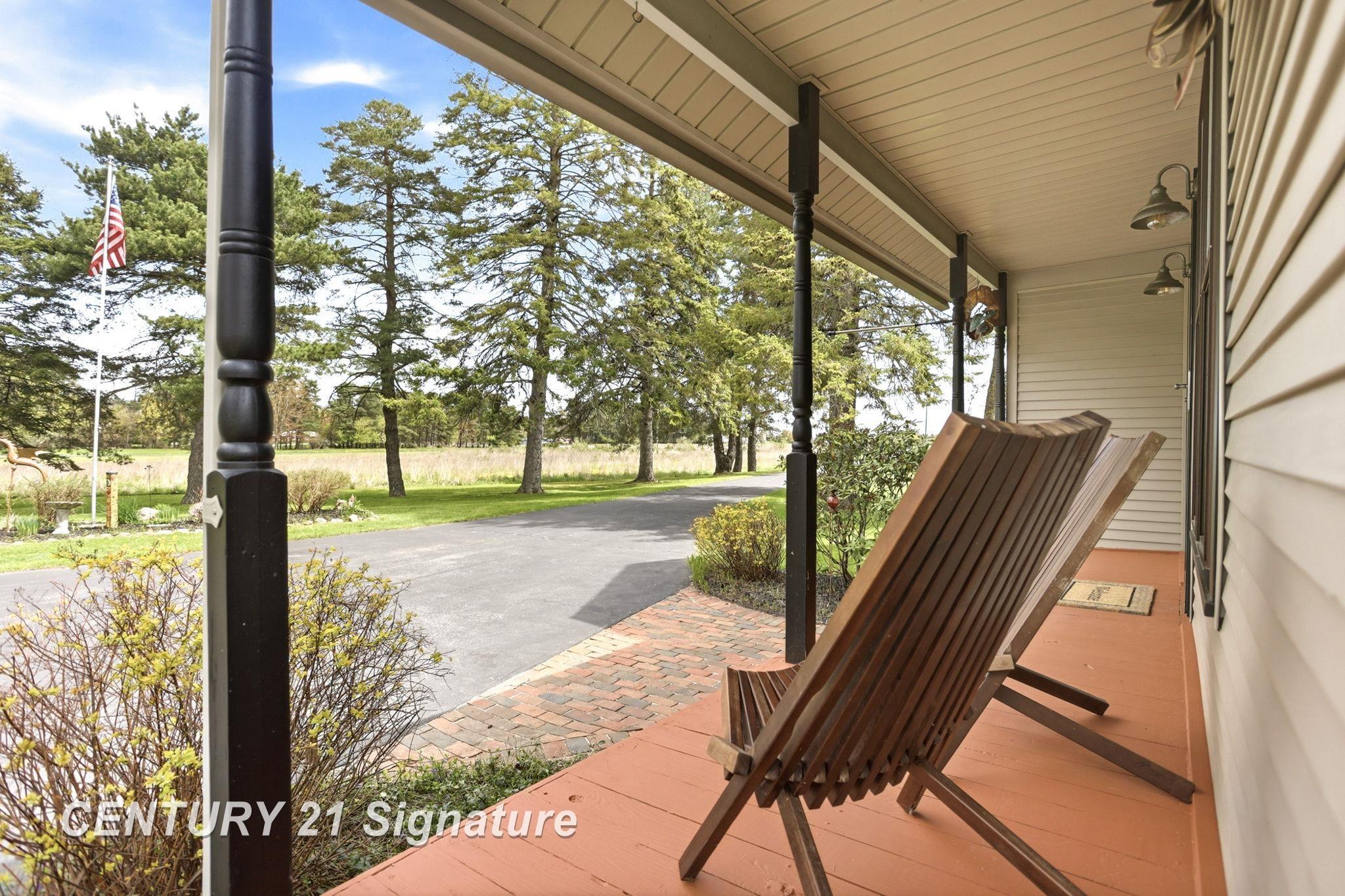 4815 North Hemlock Road Hemlock, MI 48626 - Photo 4 of 82
