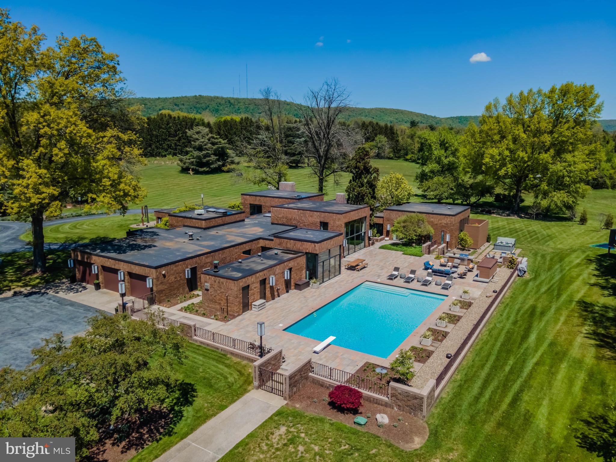 4025 Crooked Hill Road Harrisburg, PA 17110 - Photo 3 of 109