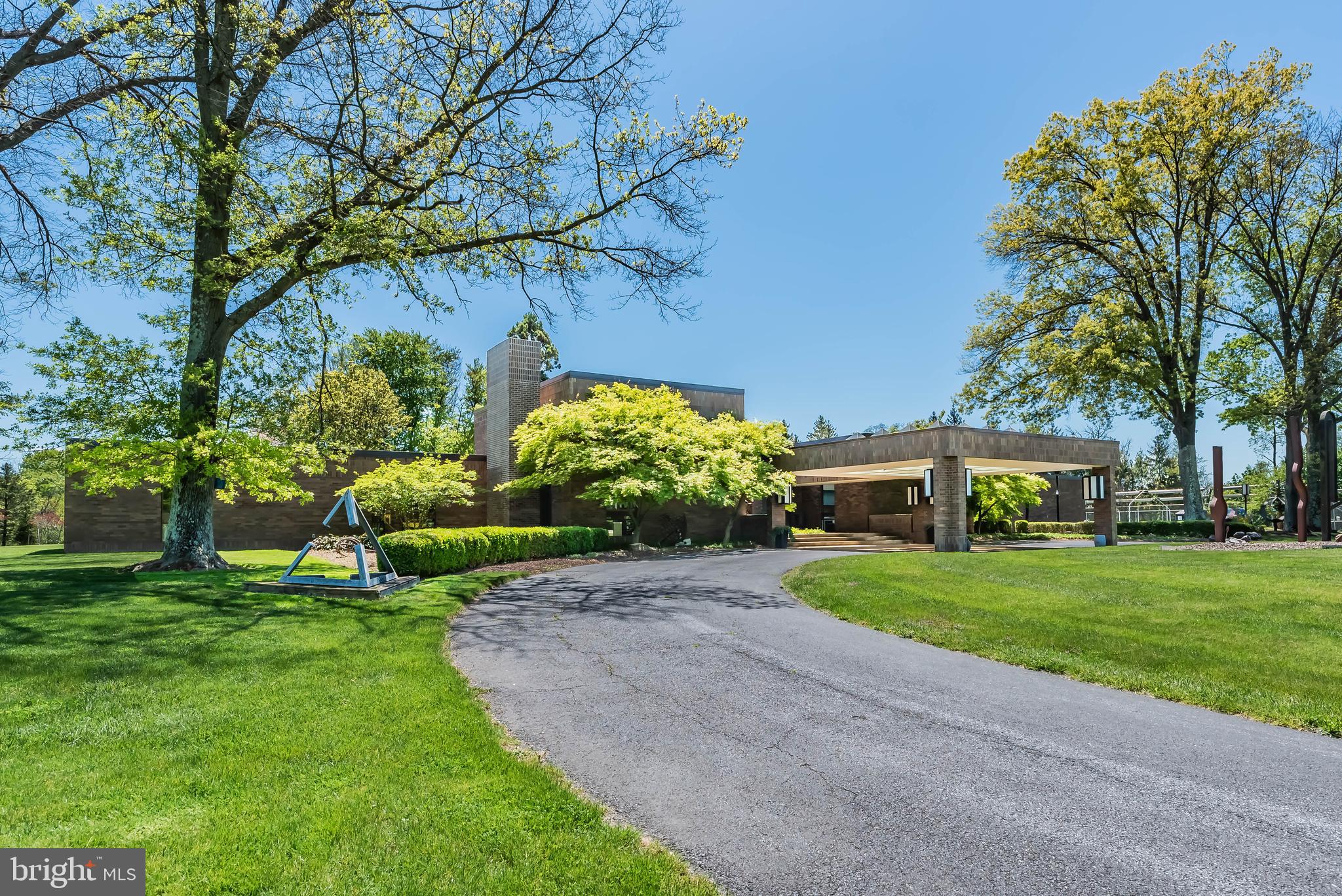 4025 Crooked Hill Road Harrisburg, PA 17110 - Photo 6 of 109