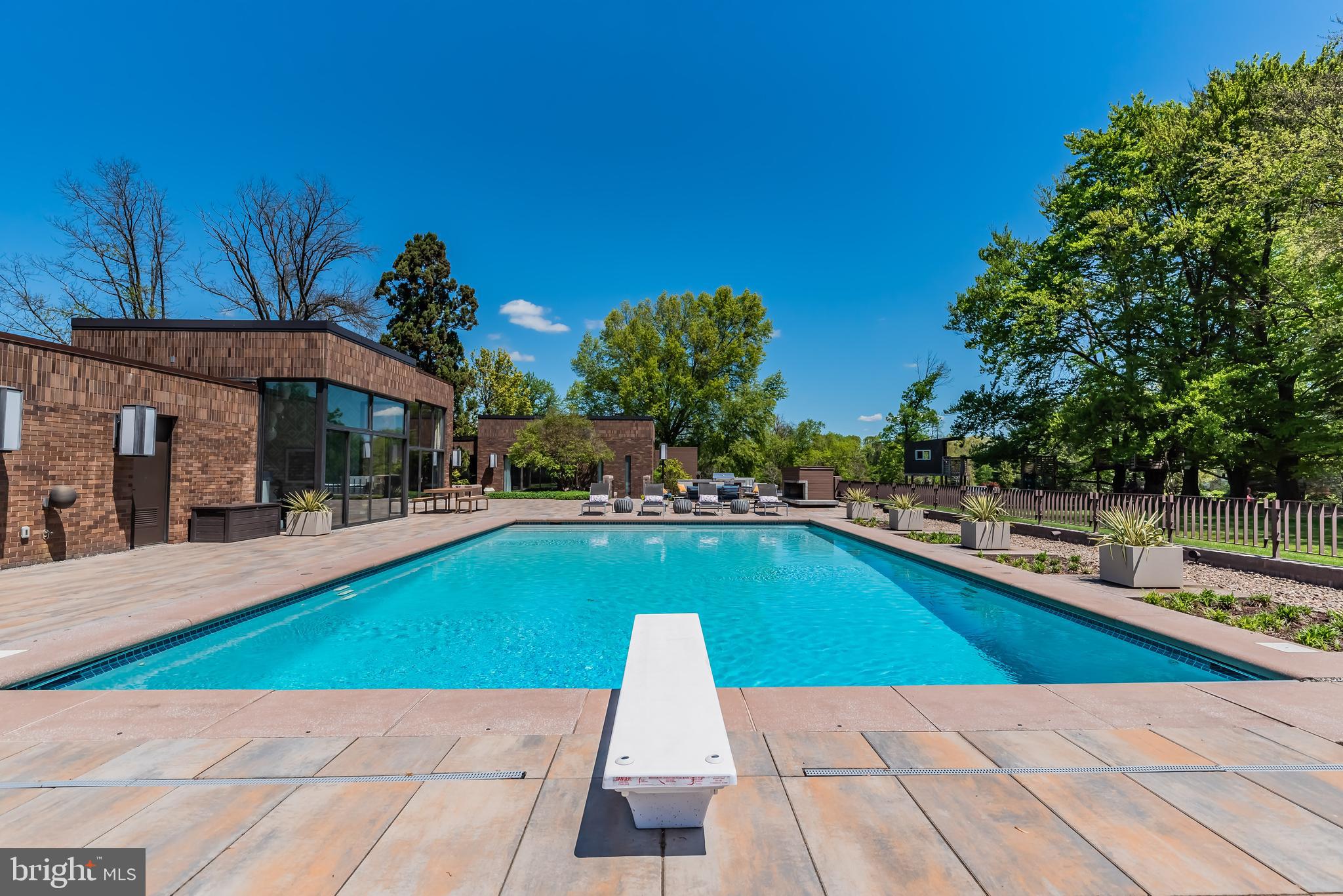 4025 Crooked Hill Road Harrisburg, PA 17110 - Photo 7 of 109