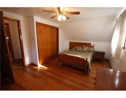 305 Wright Street McKees Rocks, PA 15136 - Photo 13 of 18 Bedroom.