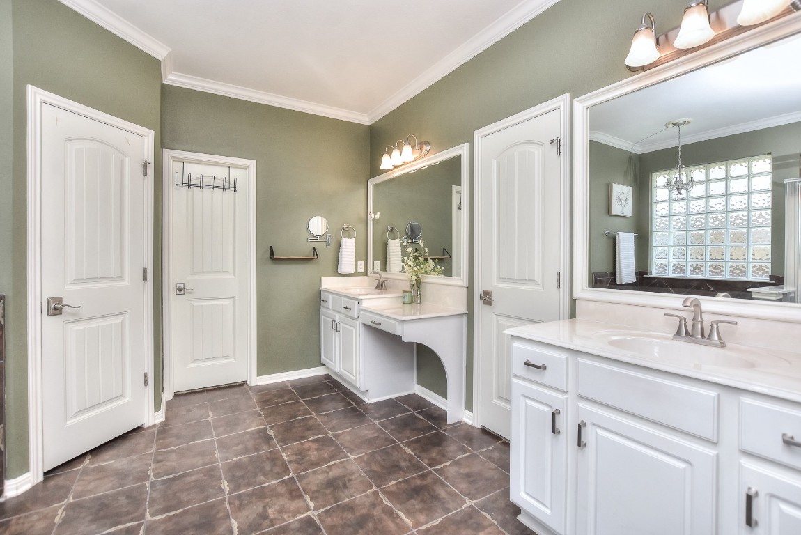 1108 Ritter Drive Cedar Park, TX 78613 - Photo 24 of 40 Split separate vanities...one with knee space