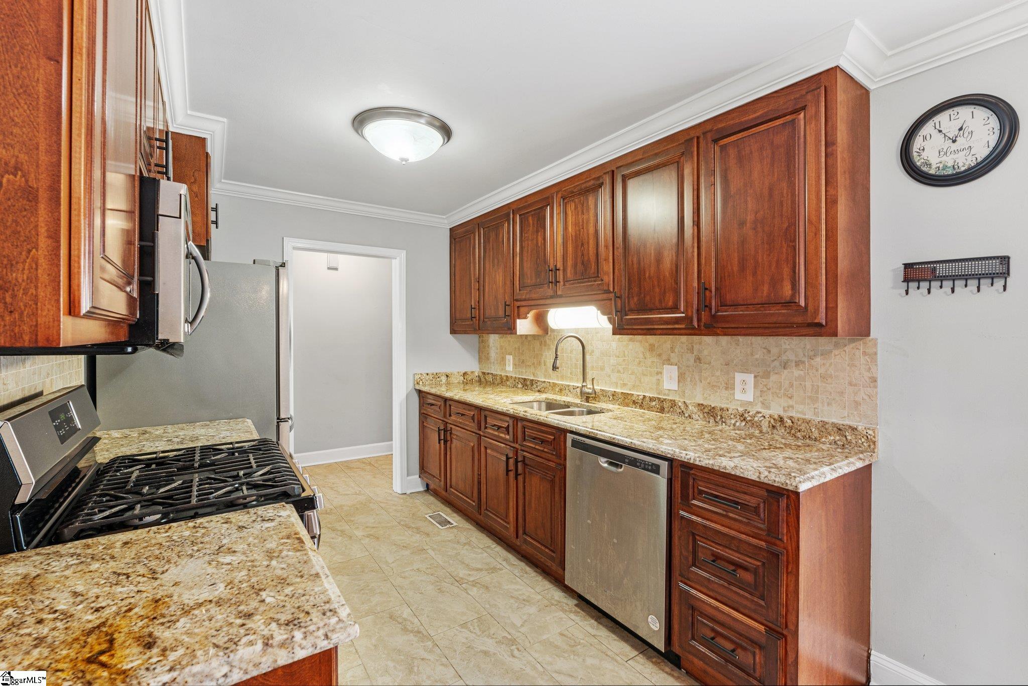115 Clearview Road Belton, SC 29627 - Photo 11 of 30