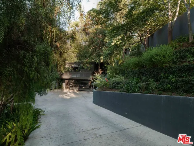 $9,995,000 | 2563 Nichols Canyon Road, Los Angeles, CA 90046