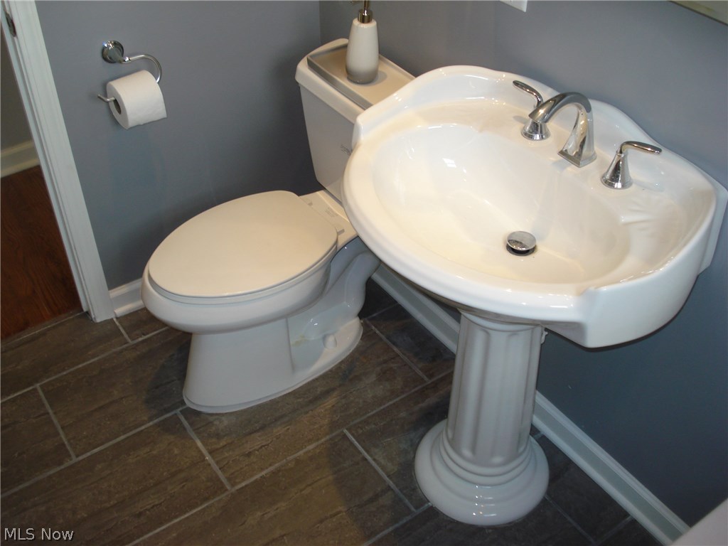 4113 Bayard Road Cleveland, OH 44121 - Photo 26 of 35