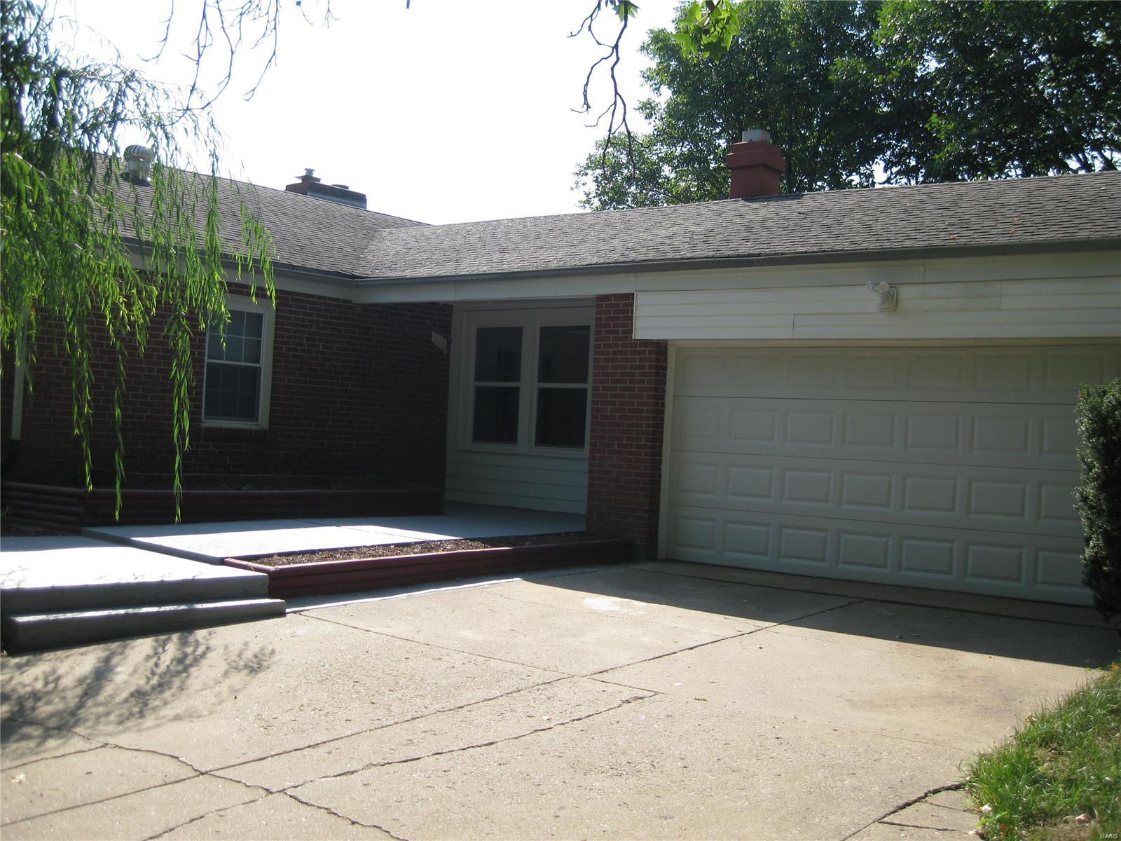 12591 Fee Fee Road St. Louis, MO 63146 - Photo 4 of 25 Gallery Image 4