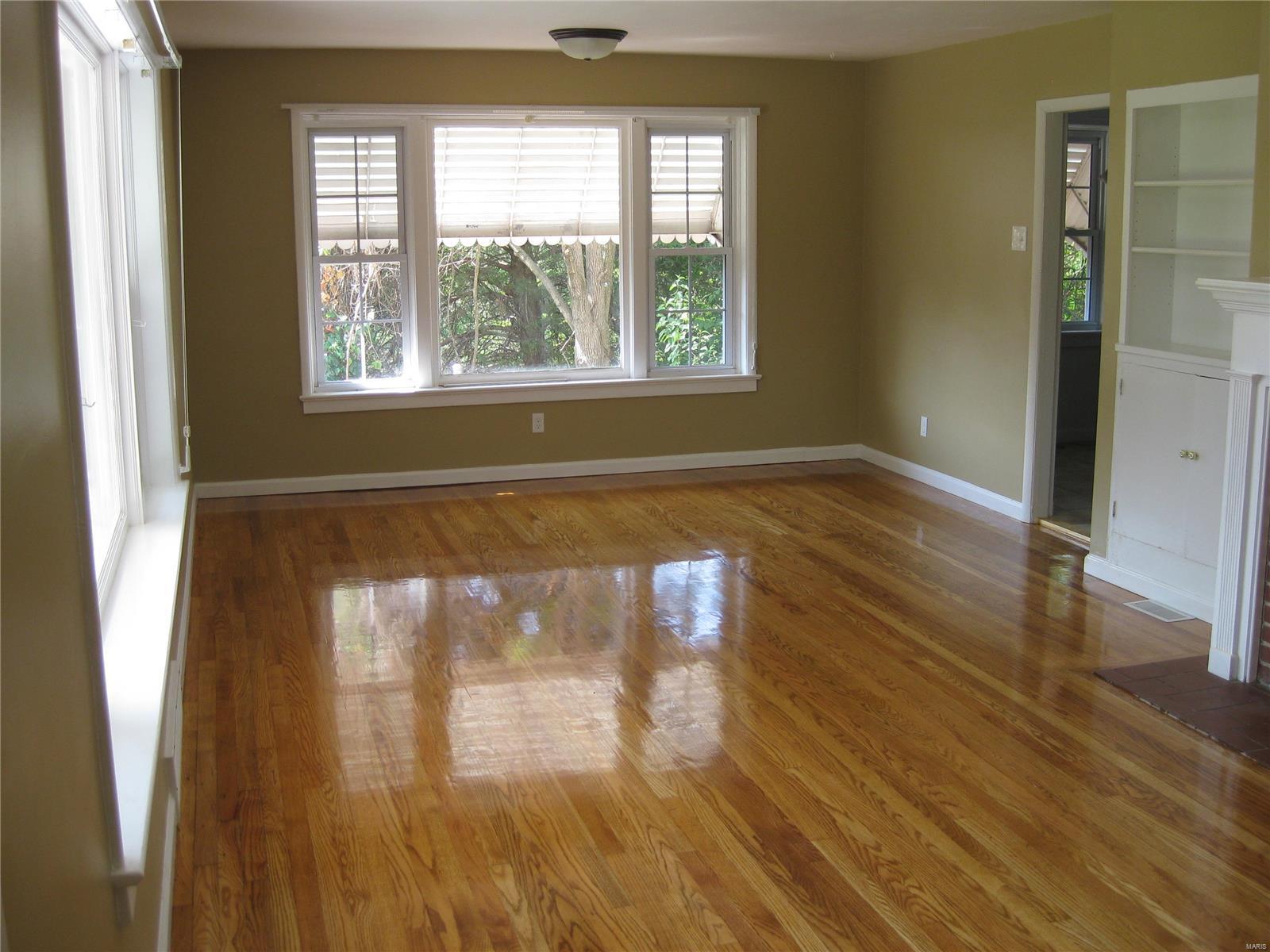12591 Fee Fee Road St. Louis, MO 63146 - Photo 7 of 25 Gallery Image 7