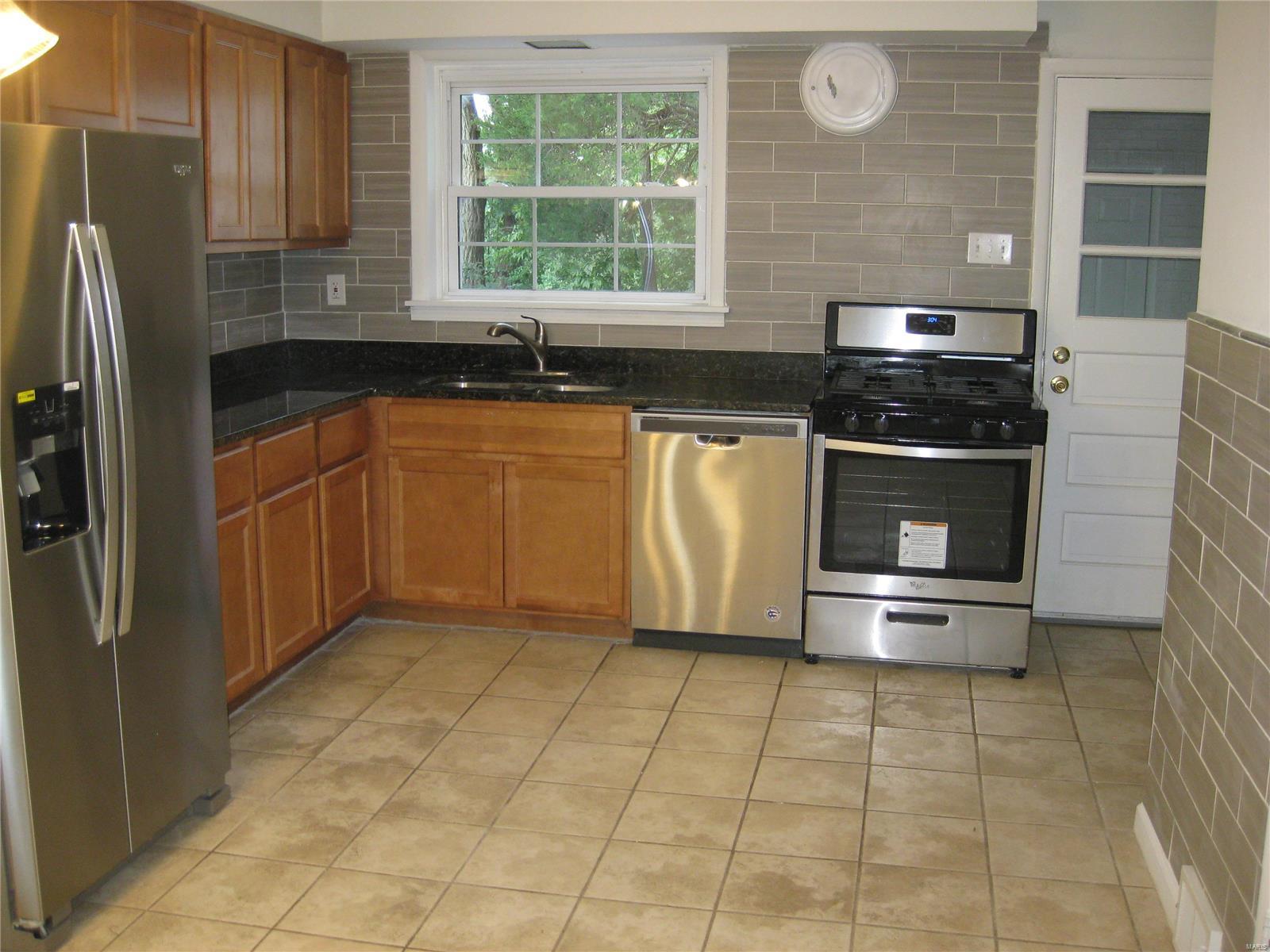 12591 Fee Fee Road St. Louis, MO 63146 - Photo 8 of 25 Gallery Image 8