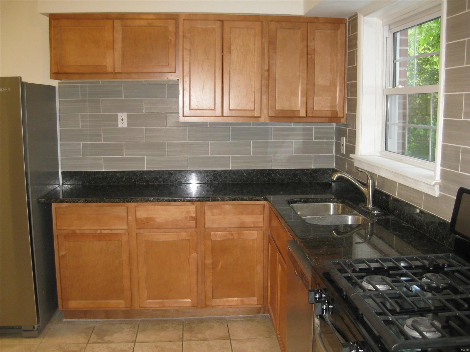 12591 Fee Fee Road St. Louis, MO 63146 - Photo 9 of 25 Gallery Image 9