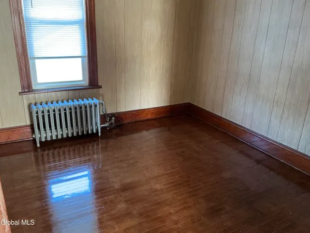 $1,500 | 17 Belmont Place, Unit 2, Amsterdam, NY 12010