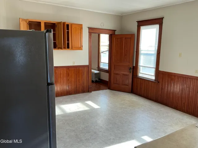 $1,500 | 17 Belmont Place, Unit 2, Amsterdam, NY 12010