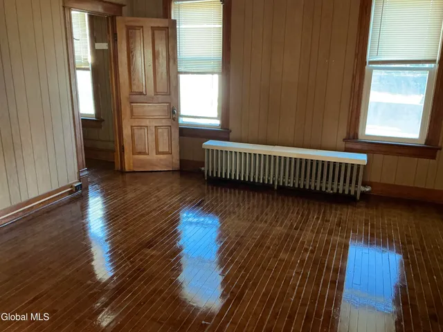 $1,500 | 17 Belmont Place, Unit 2, Amsterdam, NY 12010