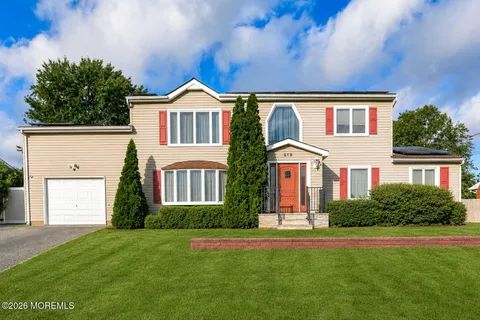 $695,000 | 519 Pennsylvania Avenue, Brick, NJ 08724
